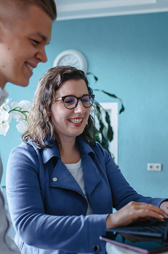 Caroline und Jannik im Gespräch | Kraus & Partner - Transformation Experts
